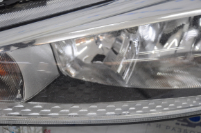 Фара передняя левая голая Ford Focus mk3 15-18 рест, галоген, светлая, под полировку