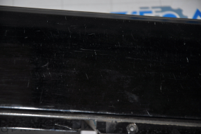 Накладка двери центральная основная передняя левая Chevrolet Volt 11-15 царапины, сломаны направляйки
