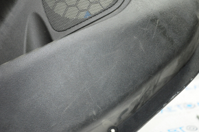 Обшивка двери карточка задняя левая Chevrolet Malibu 16- черн с черн вставкой тряпка, царапины