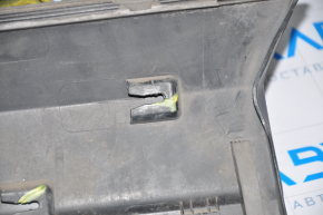 Накладка двери нижняя передняя правая VW Tiguan 09-17 сломаны крепления