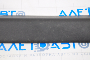 Накладка порога передняя правая внутренняя Nissan Altima 13-18 черн, затерта, слом защёлка