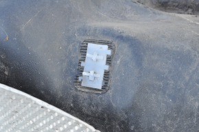 Топливный бак Chevrolet Cruze 11-15 сломаны крепления