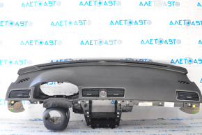 Торпедо передняя панель с AIRBAG VW Passat b8 16-19 USA