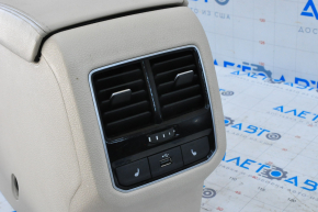 Консоль центральна підлокітник VW Passat b8 16-19 USA беж, під чистку, подряпини