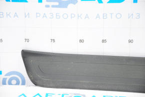Накладка порога передняя внешняя правая Hyundai Elantra AD 17-20 черн, слом креп, царапины