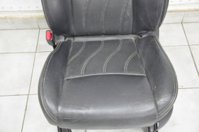 Водительское сидение Infiniti JX35 QX60 13- с airbag, электро, подголов с монитор, кожа черн, потерто, ржавое