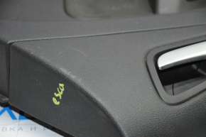 Обшивка двери карточка задняя левая Ford Escape MK3 13-16 дорест черн с черн вставкой пластик, подлокотник кожа, царапины