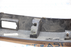 Накладка крышки багажника под ручку Ford Fusion mk5 13-16 сломана направляйка