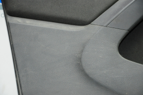 Обшивка двери карточка передняя левая VW Tiguan 09-17 черная с черн вставкой тряпка, подлокотник тряпка, царапины