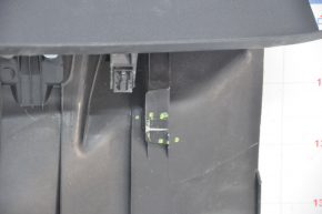 Накладка отвору багажника Ford Explorer 16-19 чорний, злам креп, подряпини, потерта