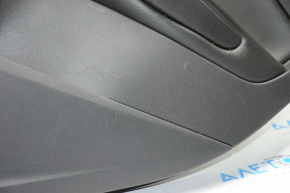 Обшивка двери карточка задняя правая Ford Escape MK3 13-16 дорест черн с черн вставкой пластик, подлокотник кожа, царапины