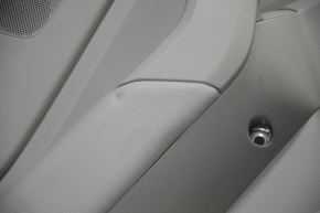 Обшивка двери карточка задняя левая VW Jetta 19- сер с сер вставкой пластик, подлокотник кожа, царапины, тычки