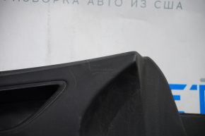 Обшивка двери карточка передняя левая Mazda 6 13-15 черн с черн вставкой тряпка, подлокотник кожа, царапины, под химчистку