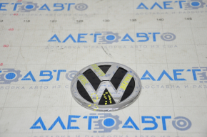 Емблема дверей багажника VW Atlas 18 - тріщина, подряпини.