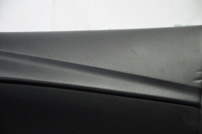Обшивка дверей картка перед прав Mazda 6 13-15 черн з чорн вставкою ганчірка, підлокітник шкіра, надрив, подряпини