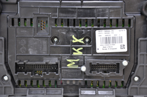 Панель управления монитором и климатом Lincoln MKX 16- царапины на накладке