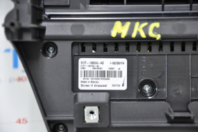 Панель управления монитором и климатом Lincoln MKC 15- надломана накладка, запилена