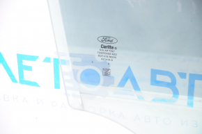 Стекло двери передней правой Ford Focus mk3 15-18 рест царапины