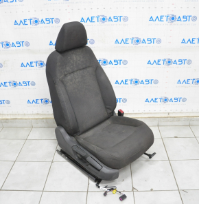 Пасажирське сидіння VW Jetta 11-18 USA без airbag, механіч, ганчірка чорна з чорною вставкою, під хімчистку