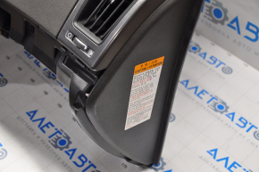 Торпедо передняя панель с AIRBAG Hyundai Sonata 11-15 черная с беж вставками, затерто, сломана планка