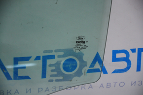 Стекло двери задней левой Ford Escape MK3 13-19 без тонировки, царапины
