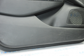 Обшивка двери карточка передняя левая Nissan Murano z52 15-17 черн с черн вставкой кожа, молдинг серый глянец, царапины, надрывы, под химчистку