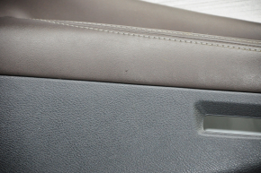 Обшивка дверей картка перед лев Nissan Murano z52 15-17 чорна з корич вставкою шкіра, молдинг сірий глянець, під пам'ять на підлокітнику, надрив, подряпини