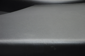 Обшивка двери карточка передняя правая Nissan Murano z52 15-17 черн с черн вставкой кожа, молдинг серый глянец, царапины, тычки, под химчистку