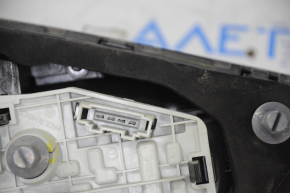 Фонарь внутренний крышка багажника левый VW Jetta 15-18 USA галоген, трещины, светлый