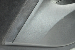 Обшивка дверей картка задня ліва Nissan Altima 13-18 чорн з чорною вставкою ганчірка, подряпини, під хімчистку