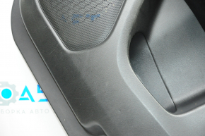 Обшивка дверей картка задня права Nissan Pathfinder 13-20 чорна з чорною вставкою ганчірка, підлокітник ганчірка, подряпини