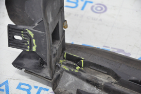 Дефлектор радіатора низ Chevrolet Volt 16- надломи, відламана частина