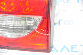 Фонарь внутренний крышка багажника правый Toyota Sequoia 08-16 трещины