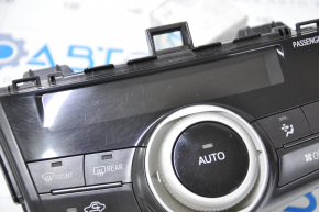 Управление климат-контролем Toyota Prius V 12-17 царапины, затерто стекло и джойстик