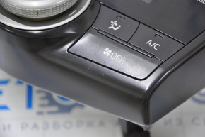 Управління клімат-контролем Toyota Prius V 12-17 подряпини на склі та накладці, затертий джойстик