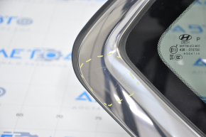 Форточка глухое стекло задняя правая Hyundai Santa FE 19- царапины на хроме