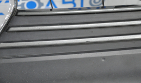 Решетка радиатора grill в сборе Lexus IS 14-16 тычка на хроме, царапины на накладке, надлом крепления