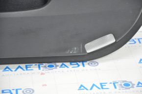 Обшивка дверей картка перед правим Lexus IS 14-20 шкіра сіра запилена, подряпини на накладці