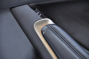 Обшивка двери карточка задняя правая Lincoln MKC 15- кожа черн, с серой вставкой, прижата, надорван подлокотник