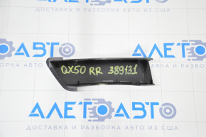 Накладка петли крышки багажника правая Infiniti QX50 19- сломано крепление