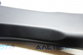 Накладка центральной стойки нижняя левая Infiniti JX35 QX60 13- тип 2 черн, царапины