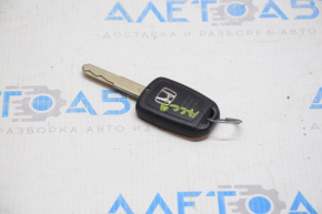 Ключ Honda Accord 13-17 4 кнопки, царапины на эмблеме