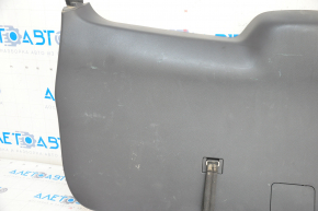 Обшивка дверей багажника нижня Toyota Highlander 08-13 черн, під сабвуфер, JBL, подряпини, потерта