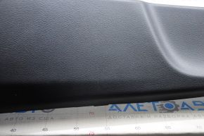 Накладка центральной стойки нижняя правая Mazda CX-5 13-16 черн, царапины