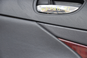 Обшивка дверей картка задня ліва Lexus GS300 GS350 GS430 GS450h 06-07 чорна, червоне дерево надриви шкіри надлом