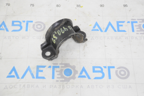 Скоба крепления переднего стабилизатора левая Lexus GS300 GS350 GS430 GS450h 06-11 rwd