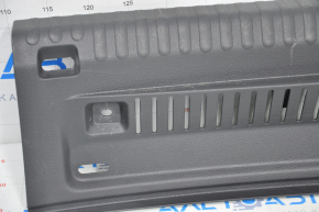 Накладка проема багажника VW Tiguan 09-17 черная царапины, затерта