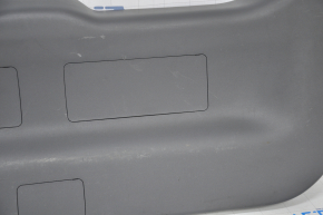 Обшивка дверей багажника нижня Toyota Prius V 12-17 темно-сіра запиляна, подряпини