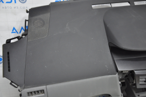 Торпедо передняя панель без AIRBAG Toyota Prius V 12-17 темно-серое царапины