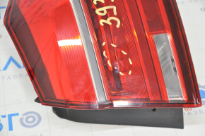 Фонарь внешний крыло правый VW Passat b8 16-19 USA LED светлый царапина на стекле